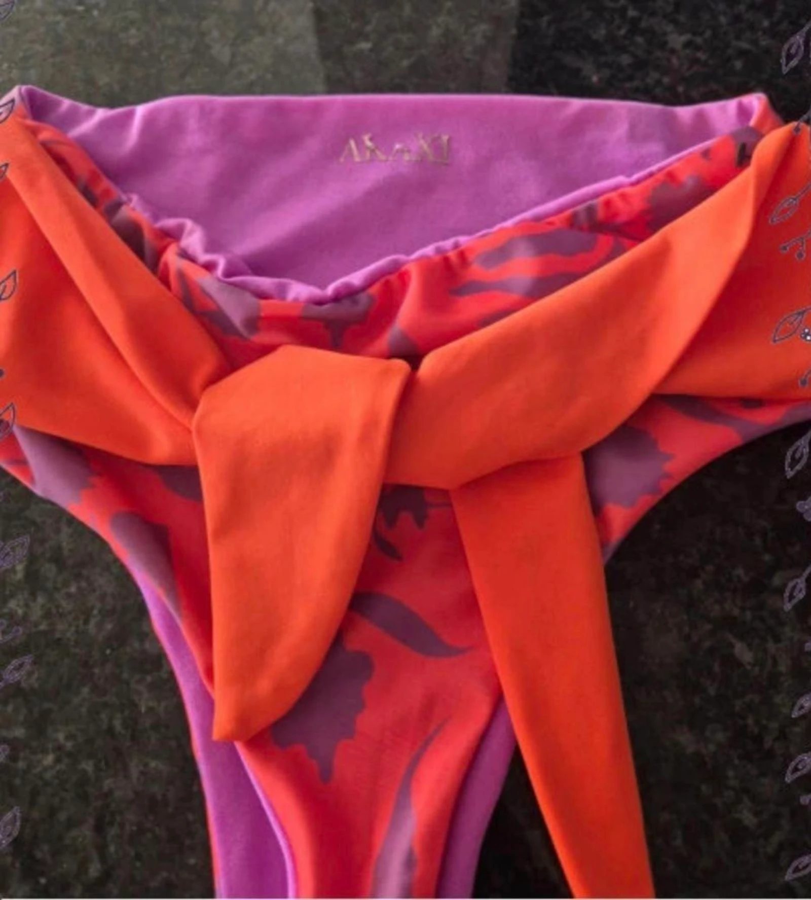 Meerkleurige bikini met strik – photo 2